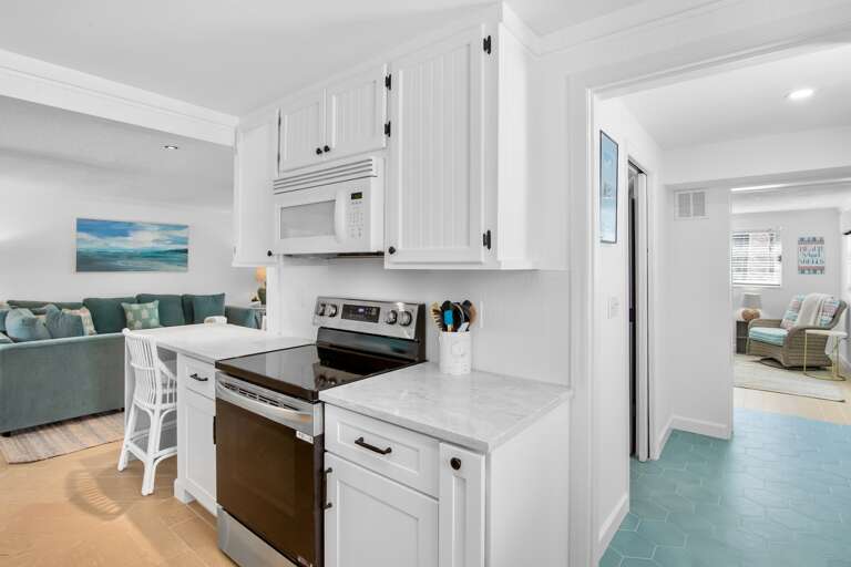 Kitchen Area, Breakfast Bar