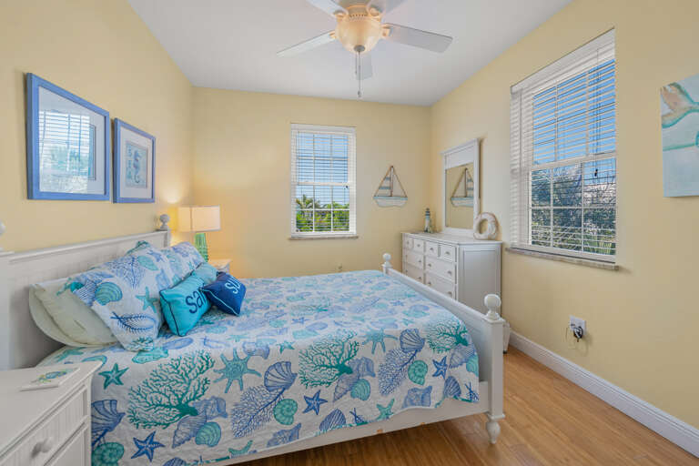 Third Bedroom - Queen