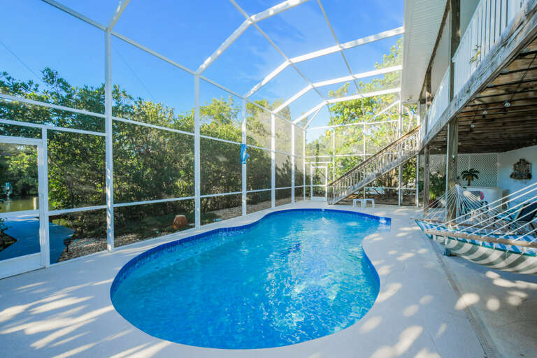 Private Amenity-Pool