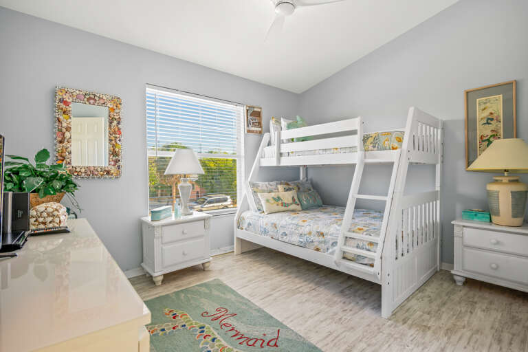 Third Bedroom- Twin/Full Bunk