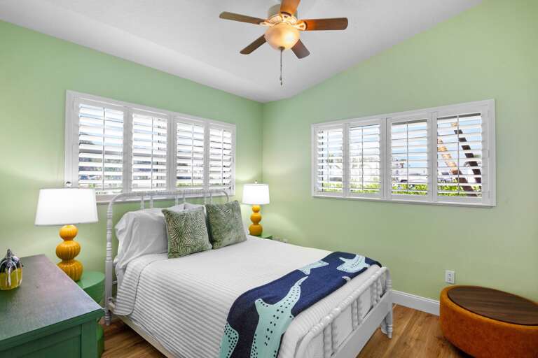 Second Bedroom - Queen