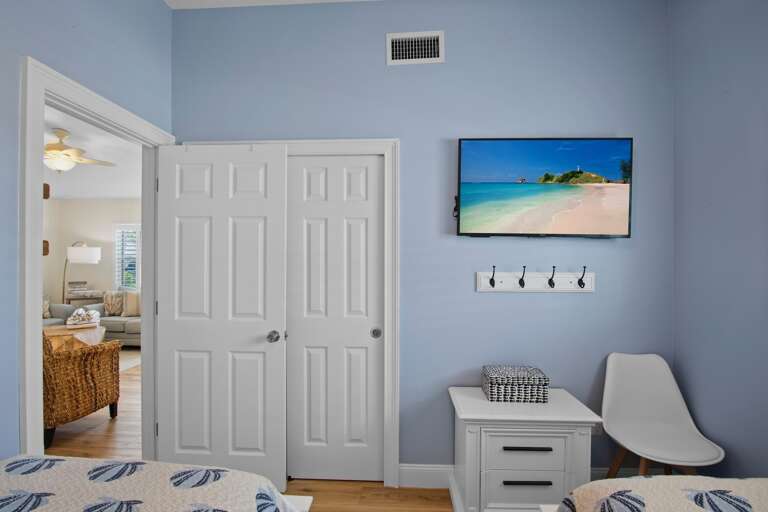 Third Bedroom - Two Twins