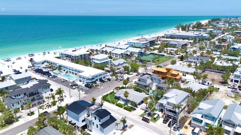 Tiki Sunshine by Anna Maria Vacations