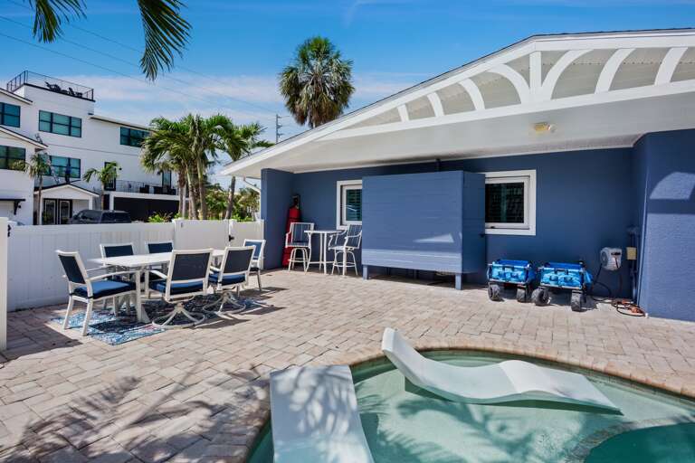 Tiki Sunshine by Anna Maria Vacations