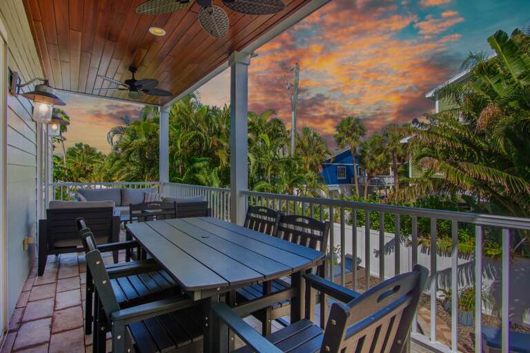 Balcony Outdoor Dining Area