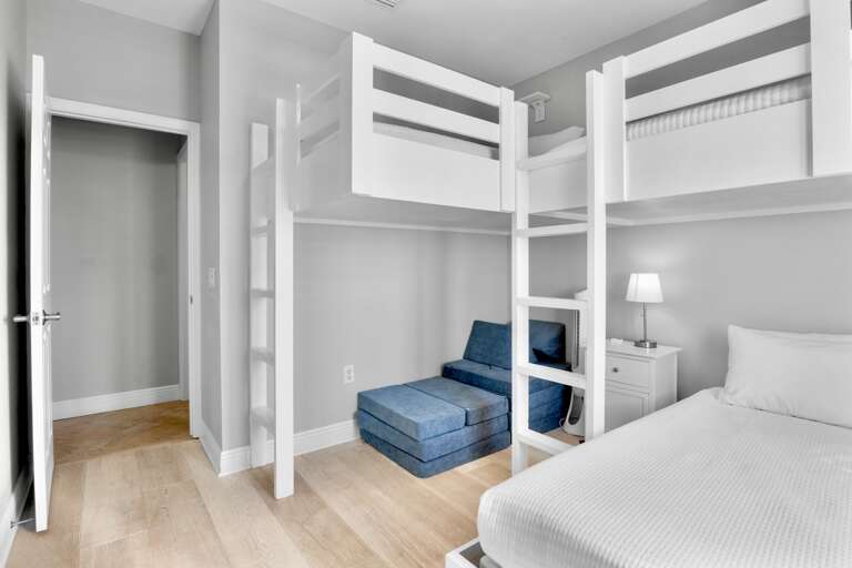Fourth Bedroom, Two Twins-over-One full bunk bed