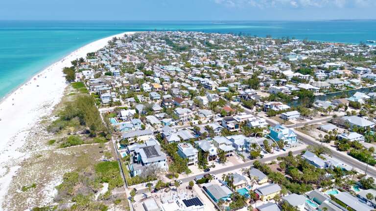 Sugar Plum Beach East by Anna Maria Vacations