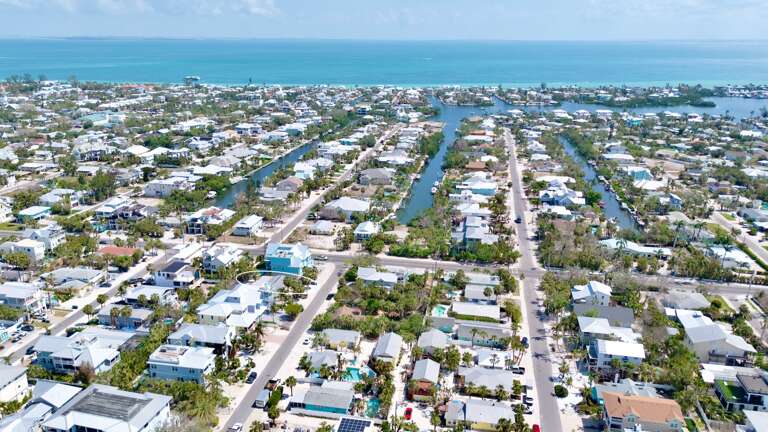 Sugar Plum Beach East by Anna Maria Vacations