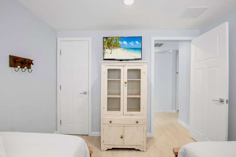 Third Bedroom - Two Twins