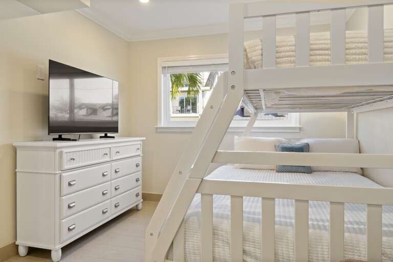 Second Bedroom, Twin-over-Full Bunk Bed