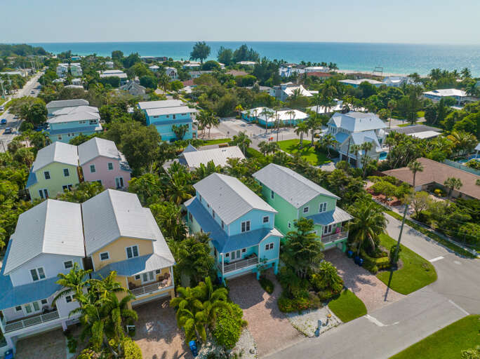 Close To Gulf Beaches