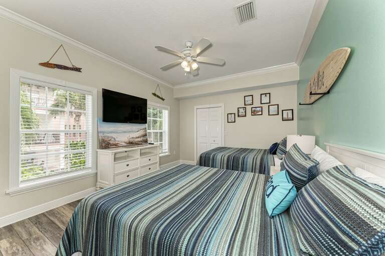 Third Bedroom - 2 Queens w/ TV