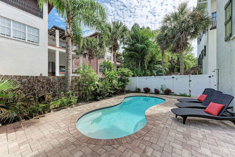 Private Heated Pool with Sun Loungers - Salty Sands