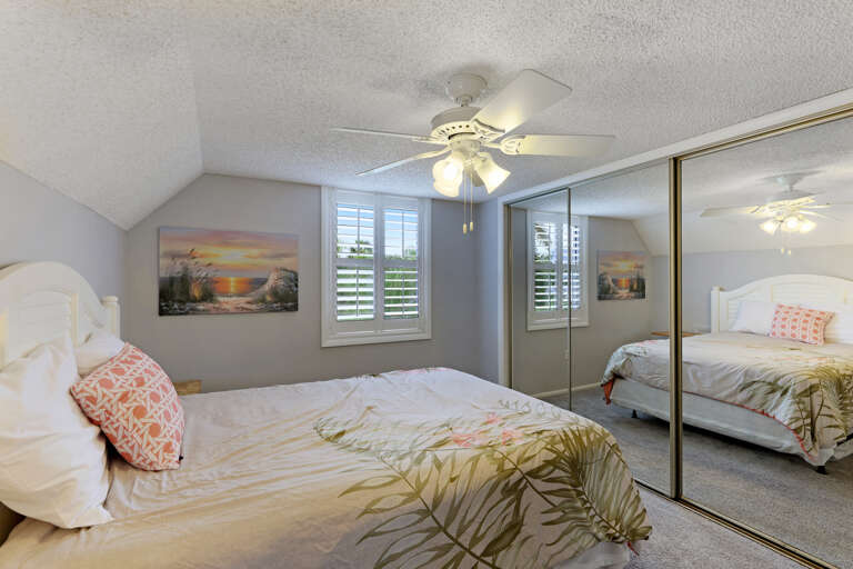 Full Room with Cozy Vibe