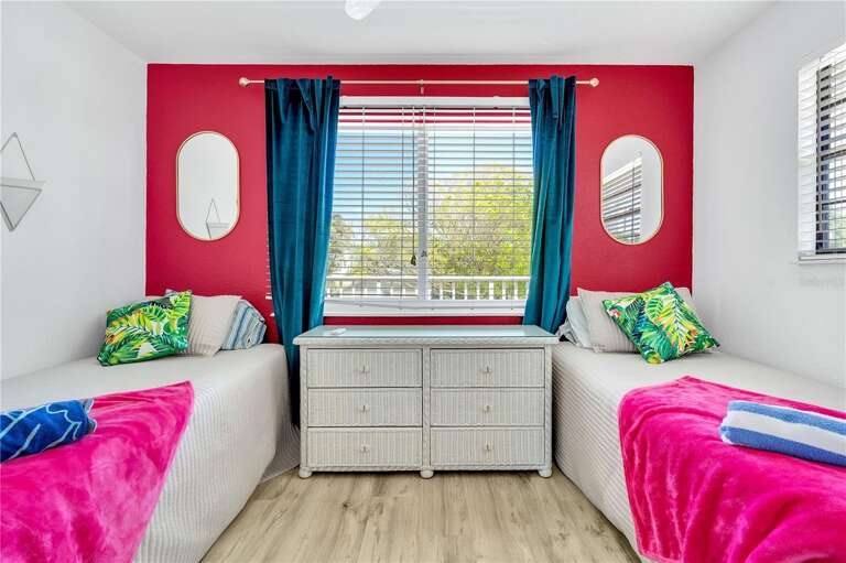 Second Bedroom, Two Twin beds