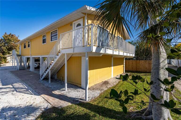 Exterior of Sunny Side Down - Anna Maria Vacations