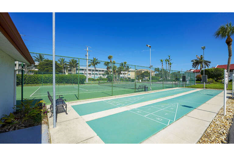 Runaway Bay Unit 273- Anna Maria Vacations