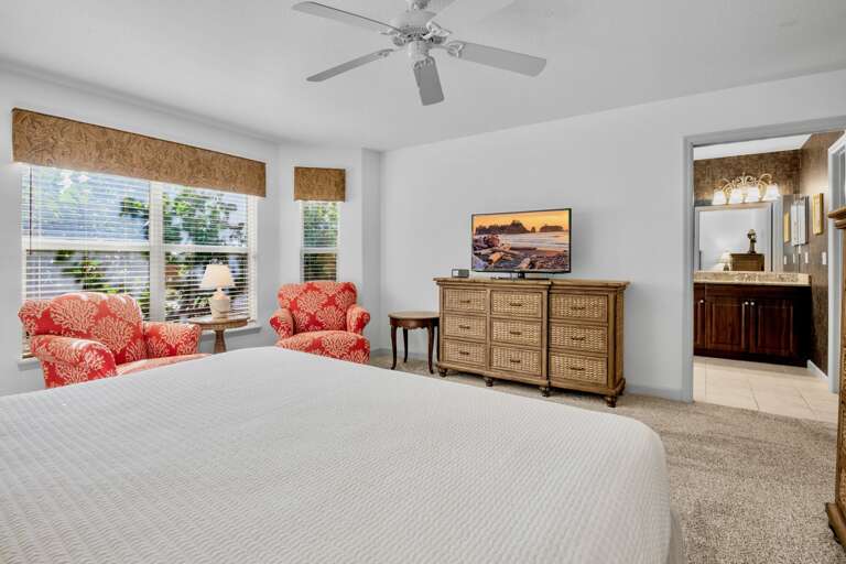Primary Bedroom, King bed