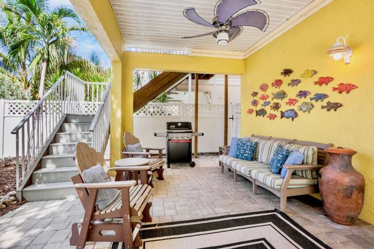 Outdoor Lounge Area, Outdoor Grill