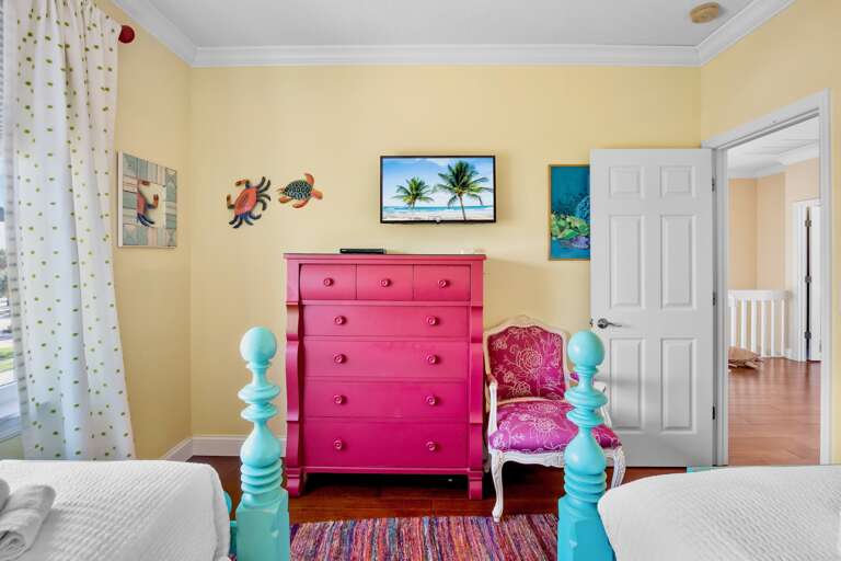 Third Bedroom, Two Twins