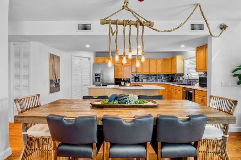 Dining Space for Group Gatherings