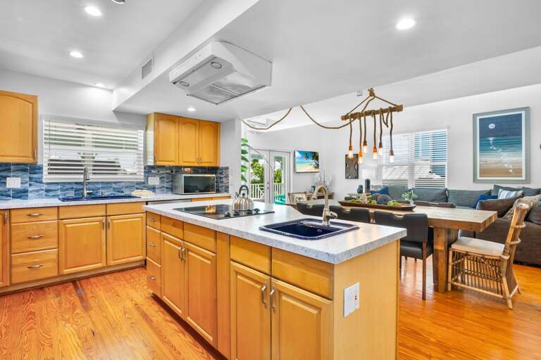 Fully Equipped Kitchen with Island