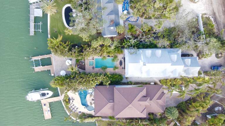 Peaceful canalfront retreat