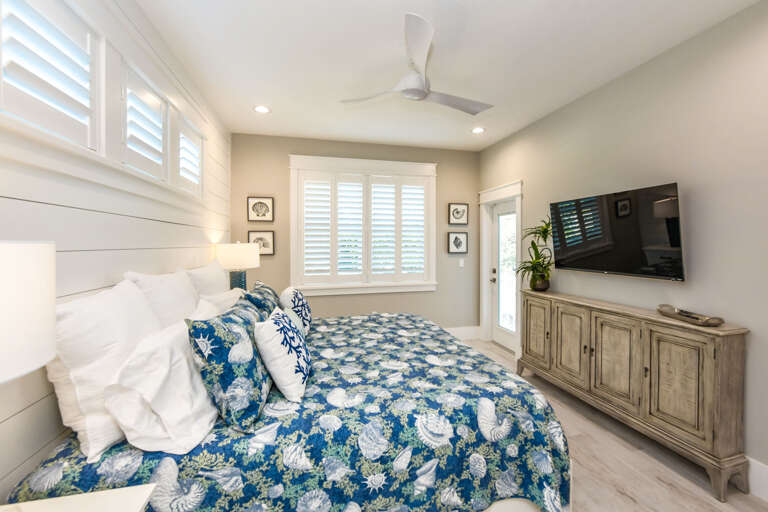 Primary Bedroom, Second Floor - King
