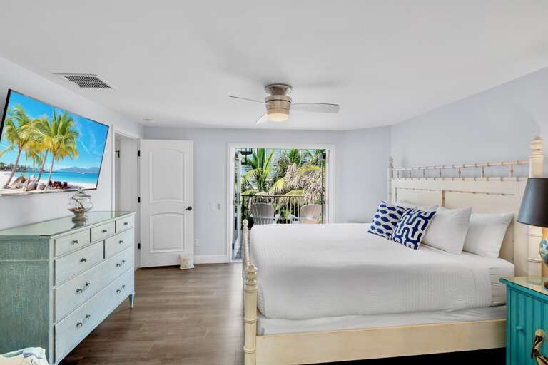 Second Bedroom, King