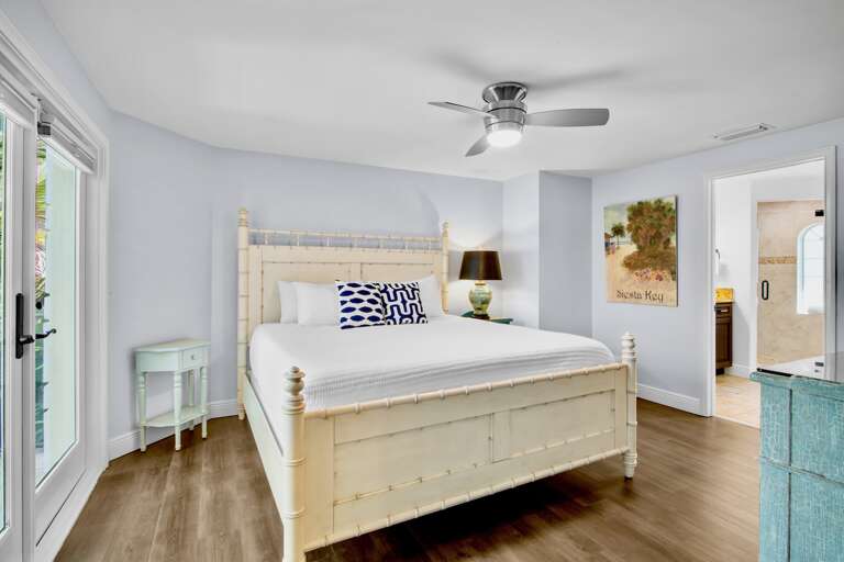Second Bedroom, King