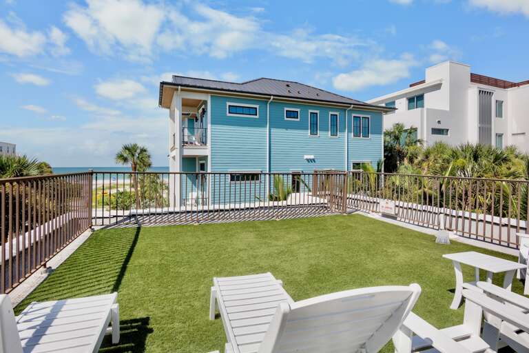Rooftop Deck