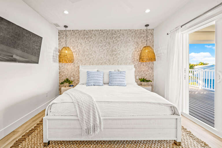 Second Bedroom (2nd floor), King bed