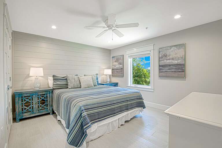 Fourth Bedroom (2nd Floor), King Bed w/ En Suite Bath