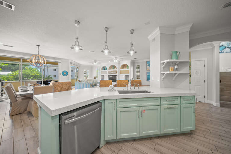 Fully equipped kitchen