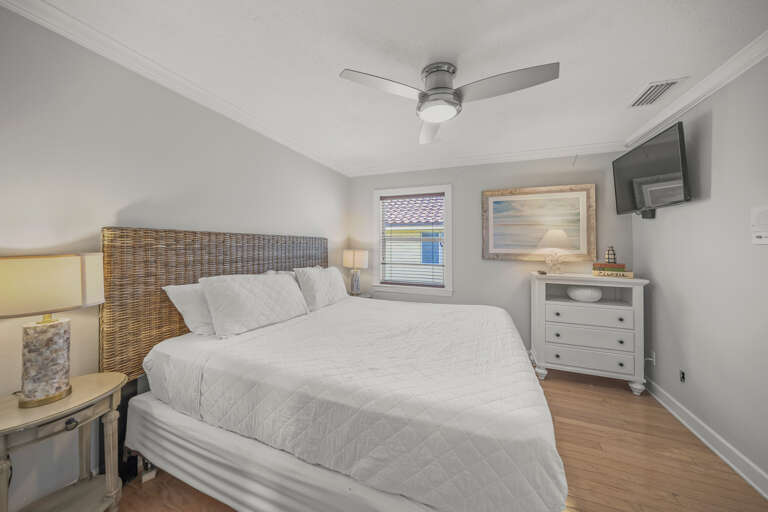 Third Bedroom (2nd floor), King bed