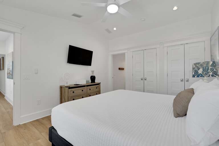 Fifth Bedroom, King