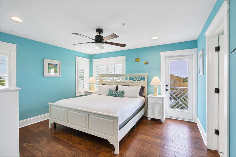 Third Bedroom (4th floor), King