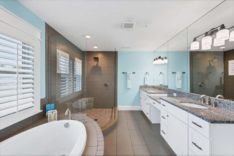Primary Bedroom (4th floor), Ensuite Bathroom