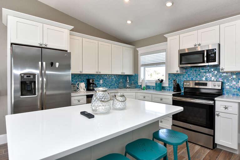 Large Kitchen with Beautiful Island Bar Top