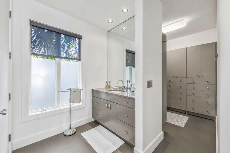 Master Bedroom - Walk-in Closet