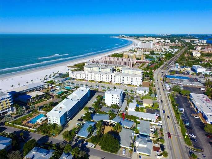 Casita East - Short Walk to Beach, Shops and Restaurants