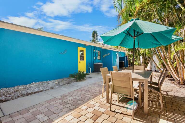 Outdoor Dining Space