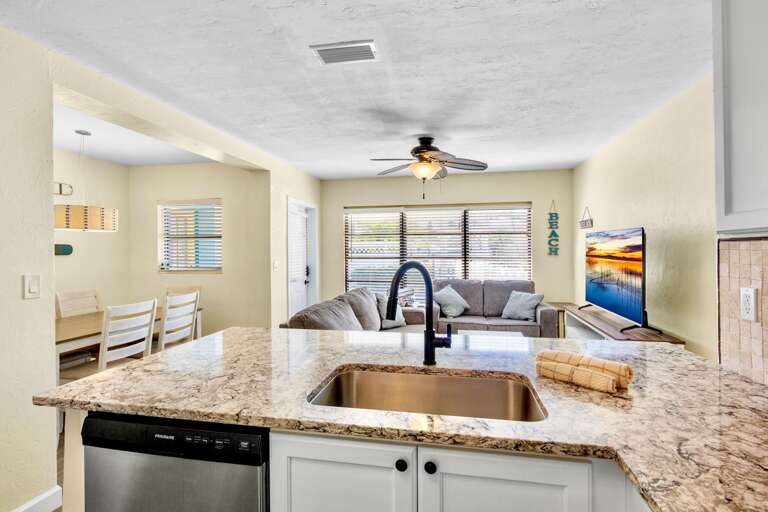 Fully equipped kitchen