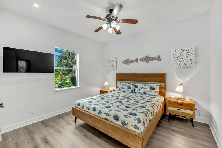 Second Bedroom, King bed