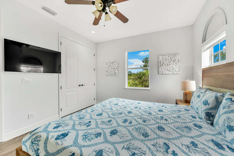Third Bedroom, King bed