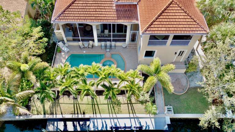 Treasure on the Canal by Siesta Luxury Rental Properties