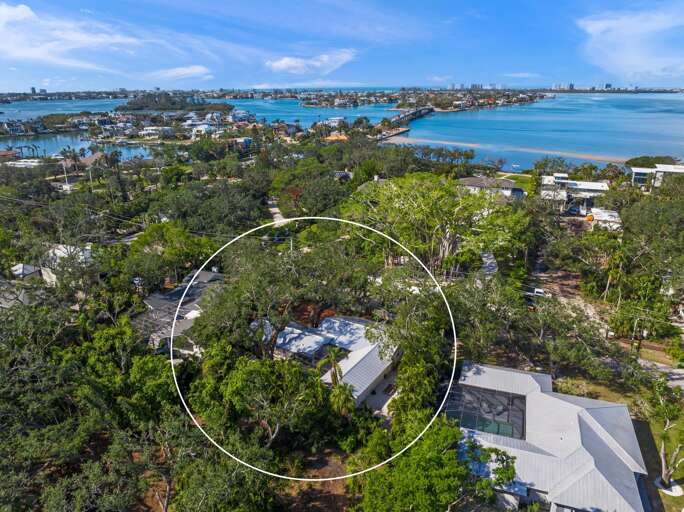 The Shaded Sanctuary - Siesta Key Luxury Rental Properties