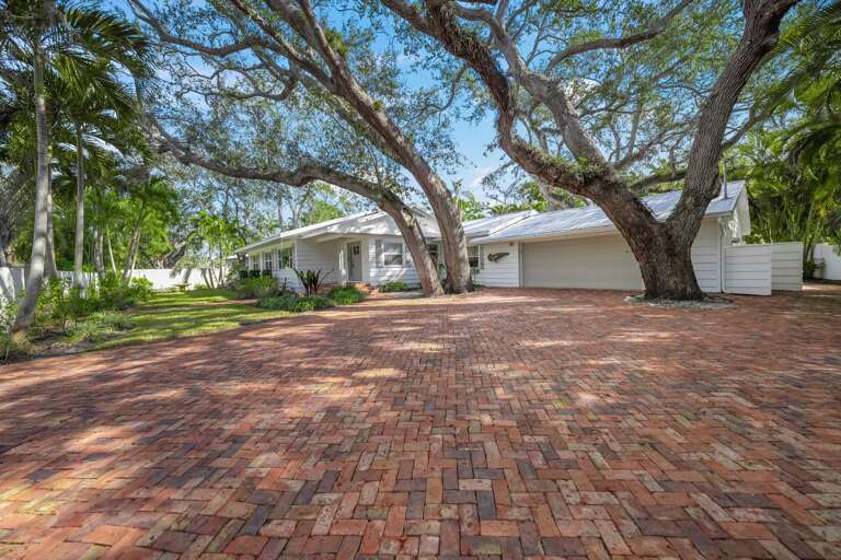 The Shaded Sanctuary - Siesta Key Luxury Rental Properties