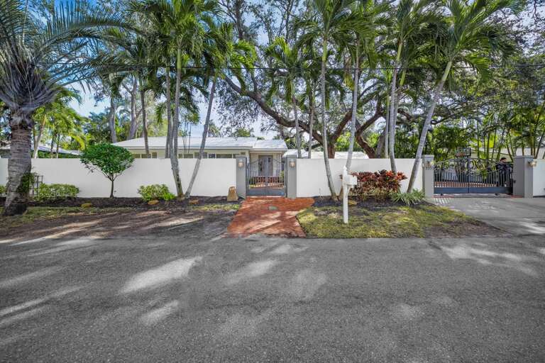 The Shaded Sanctuary - Siesta Key Luxury Rental Properties