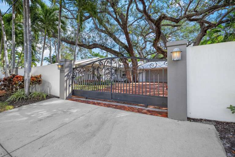 The Shaded Sanctuary - Siesta Key Luxury Rental Properties
